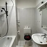 Arminos Large Group Apartment- 3 & 2 Wcs Lägenhet *