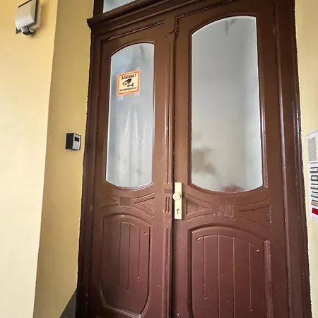 Arminos Large Group Apartment- 3 & 2 Wcs * Chemnitz