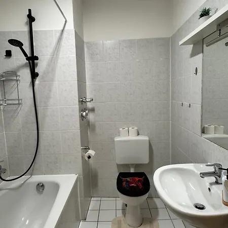 Arminos Large Group Apartment- 3 & 2 Wcs Apartament *