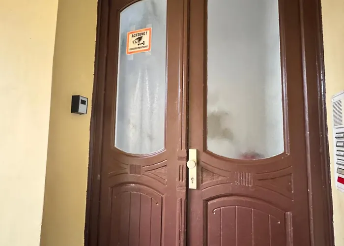 Arminos Large Group Apartment- 3 & 2 Wcs * Chemnitz