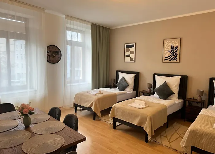 Apartment Arminos Large Group Apartment- 3 & 2 Wcs *